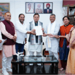 मुख्यमंत्री पुष्कर सिंह धामी से मेयर देहरादून सौरभ थपलियाल सहित हरिद्वार मेयर एवं नगर पालिका अध्यक्षों ने मुलाक़ात की |