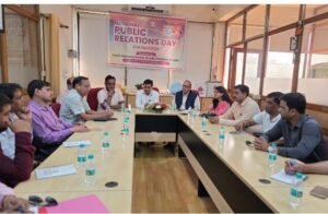 संवाद ही विश्वास की नींव, राष्ट्रीय जनसंपर्क दिवस पर देहरादून में विचार गोष्ठी आयोजित