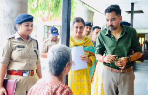 डीएम डॉ0 आशीष चौहान ने नारी निकेतन, बाल सुधार गृह एवं किशोरी गृह का किया निरीक्षण