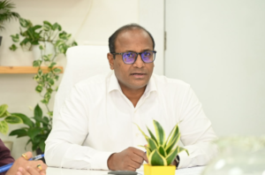 मुख्य निर्वाचन अधिकारी ने मंडलायुक्तों और जिलाधिकारियों के साथ बैठक कर SIR पर की समीक्षा