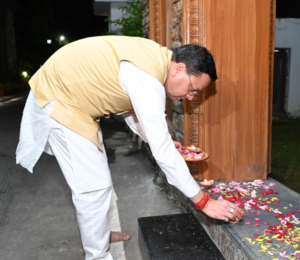 प्रधानमंत्री श्री नरेंद्र मोदी के जन्मदिवस पर मुख्यमंत्री धामी ने जलाया ‘आशीर्वाद का दीया’